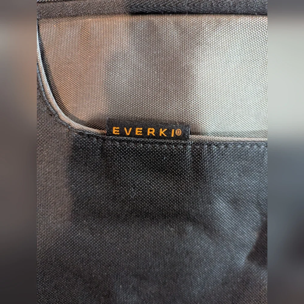 Black Everki Laptop Briefcase/Shoulder Bag, 17 Inches,‎ Great Condition Unisex